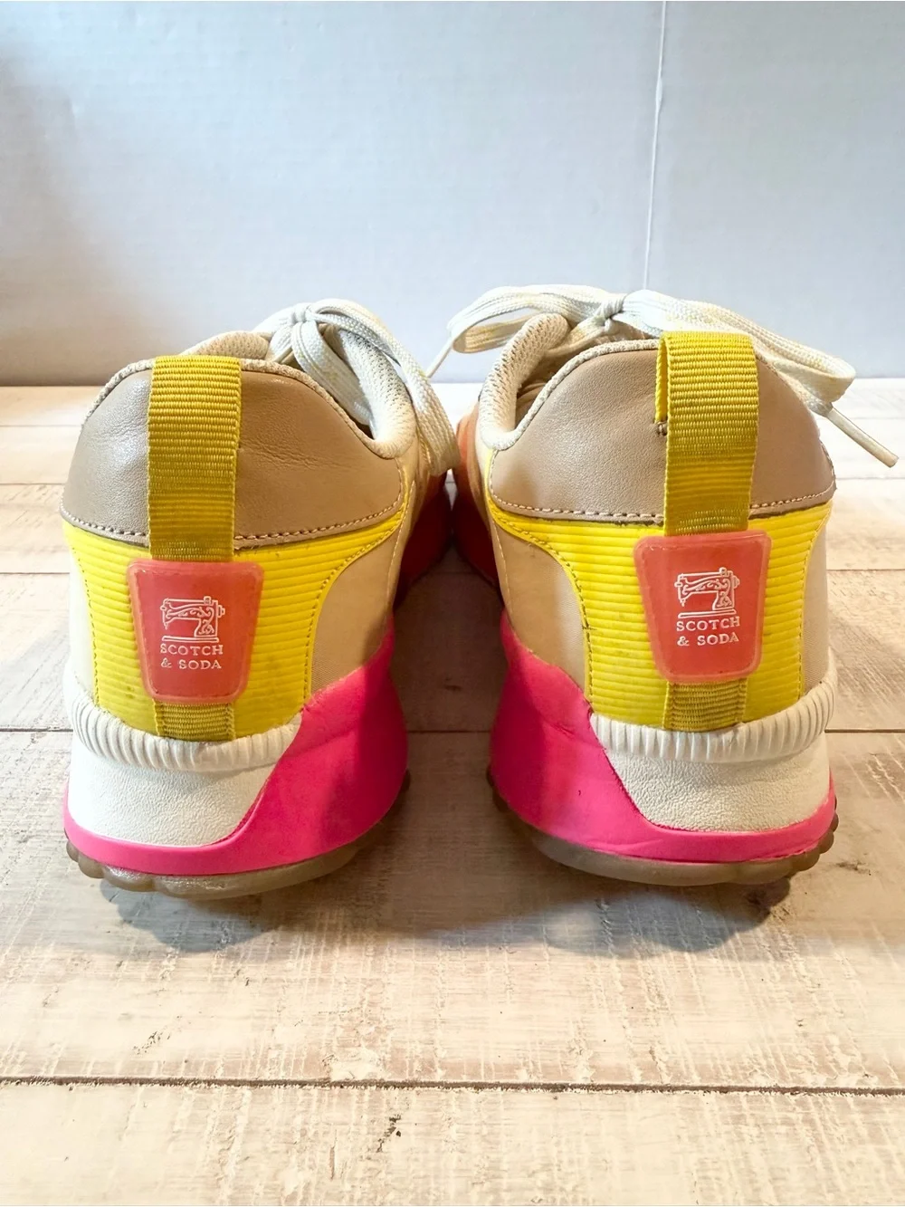Scotch & Soda VIVI Sneakers EU 42 Bright Neon Coral Pink Men’s 8.5 Women’s 10.5